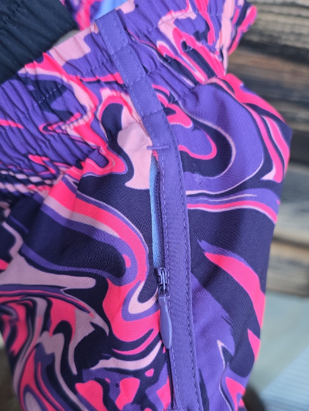 UA Pink Purple Wavy Swirl Lined Running Shorts LooseZip pocket Under Armour S - Picture 4 of 5